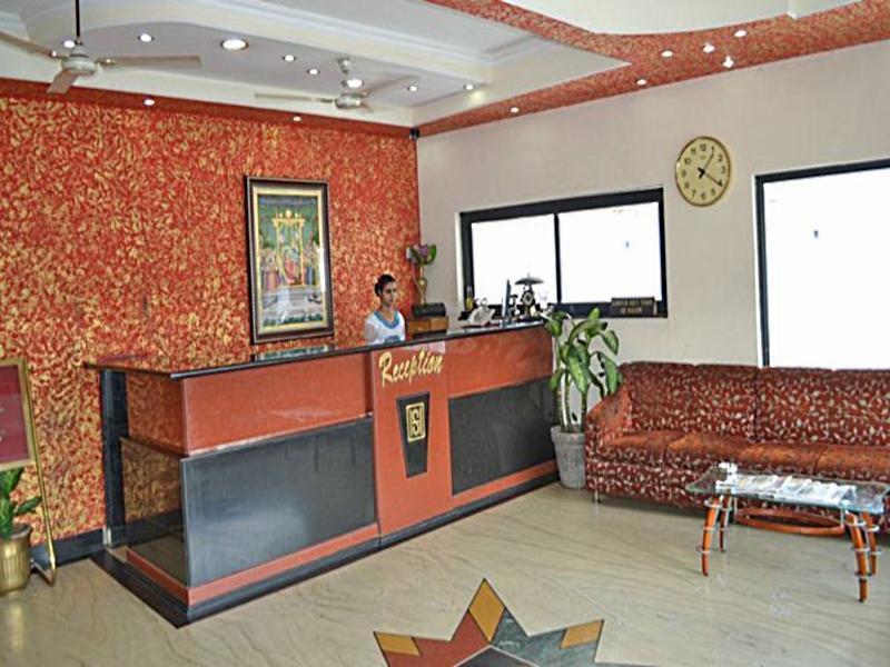 Oyo 26602 Hotel Shubham Dehradún Kültér fotó